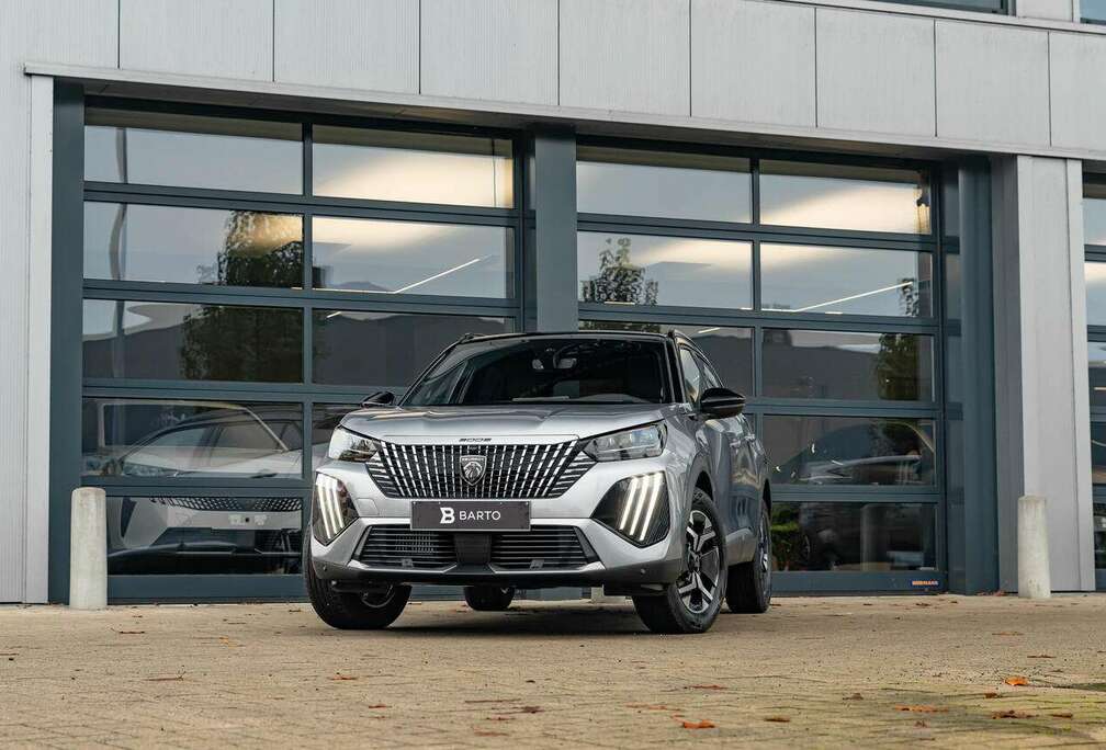 Peugeot GT  130 PK AT  Navi  360 Camera  Rijstrook...