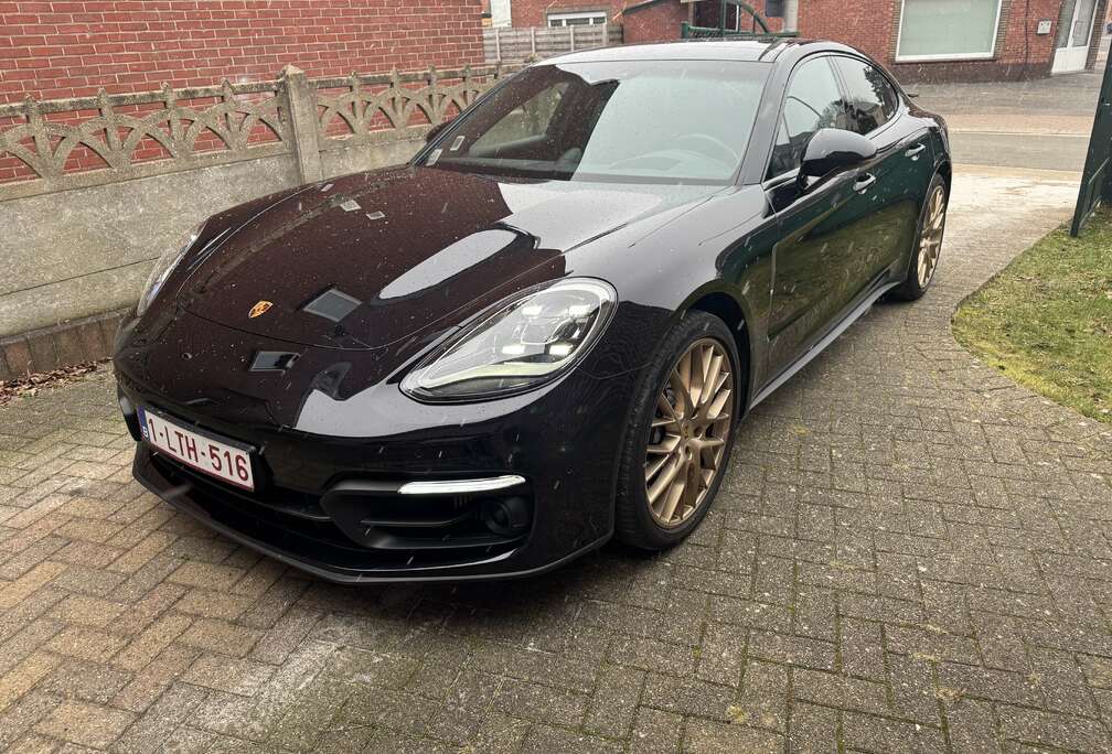 Porsche 4 e-Hybrid Platinium Edition 2.9 V6 Tbo PHEV PDK