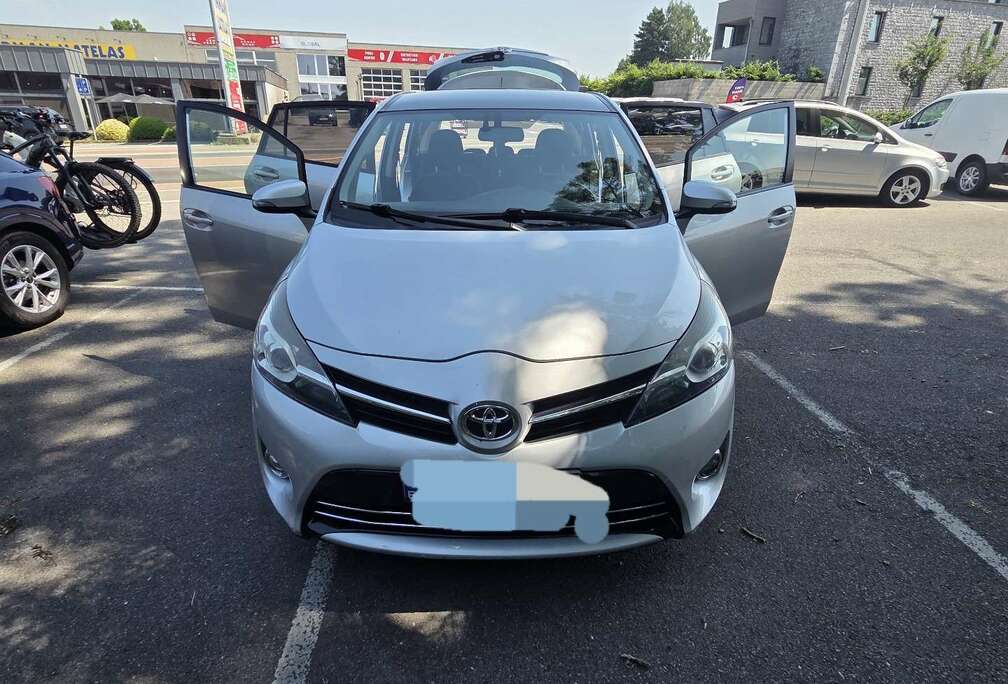 Toyota 1.6 D-4D 7-Sitzer Start/Stop Life