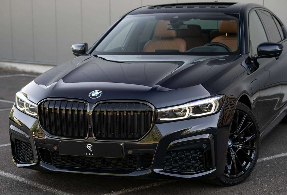 BMW eAS M Sport  1e Eig.  BTW  HUD  Pano  360  Soft Close