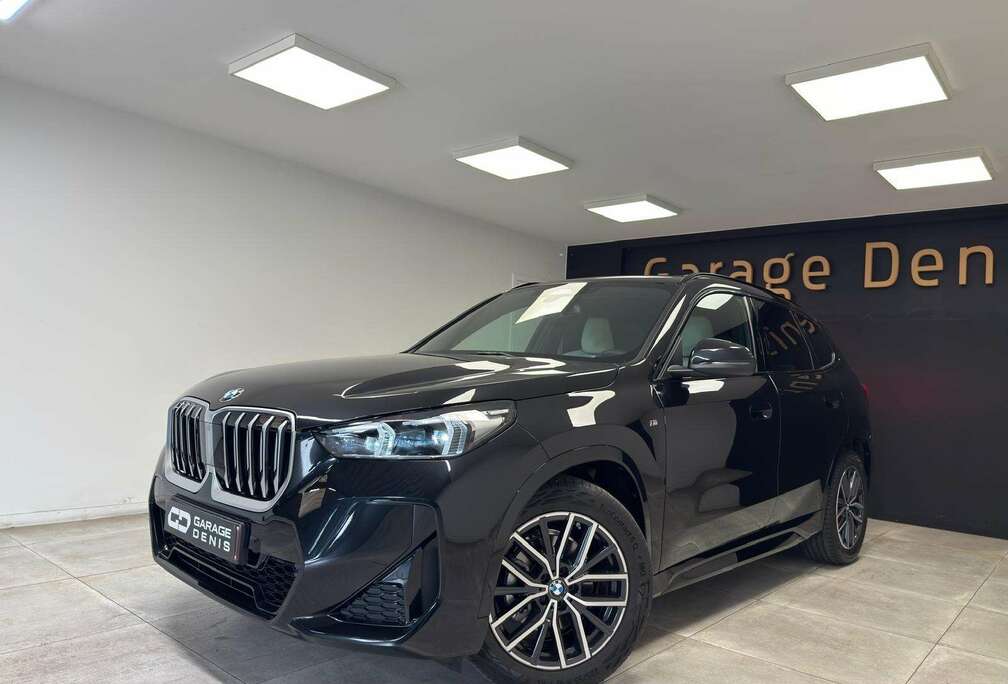 BMW X1 1.5iA sDrive18 *PACK M  *TOIT-PANO*GPS+CAMERA*L