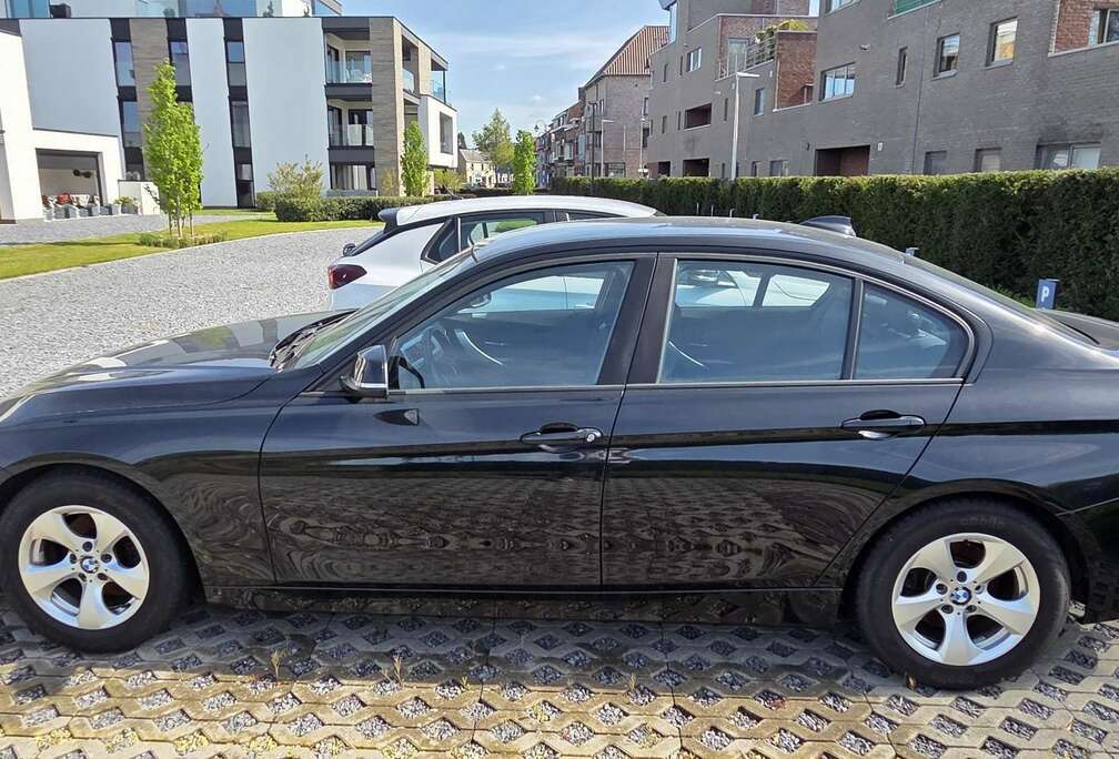 BMW 320d Blue Performance Modern Line