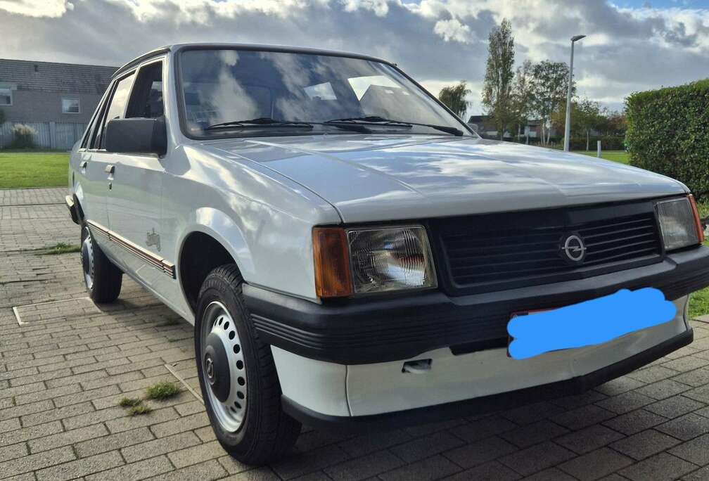 Opel a tr