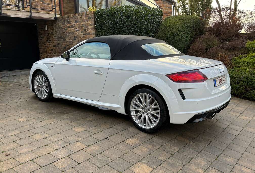 Audi TT Roadster 45 TFSI Quattro S tronic