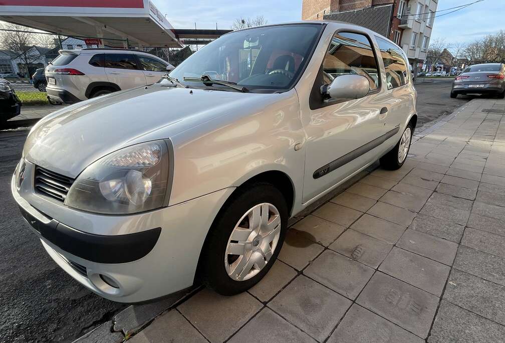 Renault 1.2i Campus. prête à immatriculer 105 000km  air