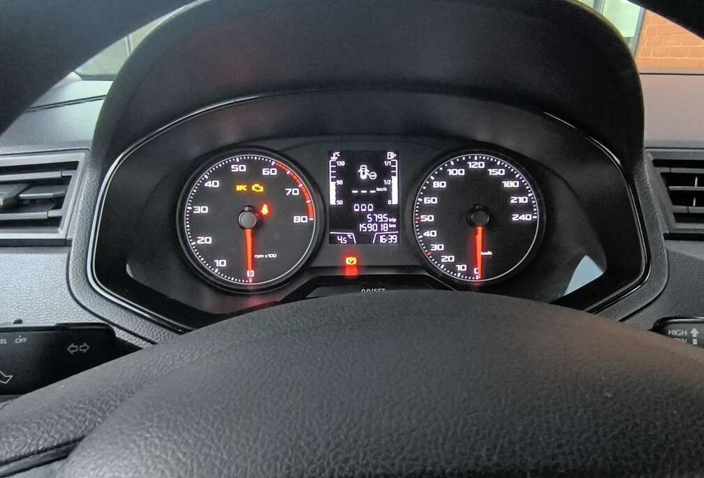 SEAT 1.0 75 ch S/S Style Business