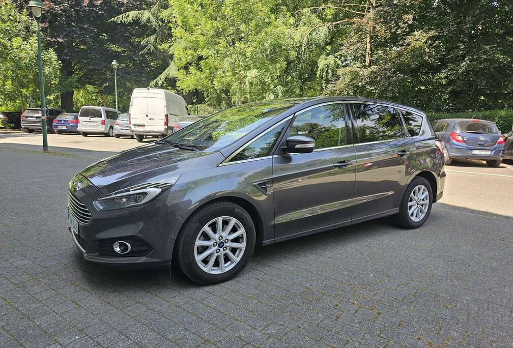 Ford 2.0 Turbo ECOboost Titanium S Powershift