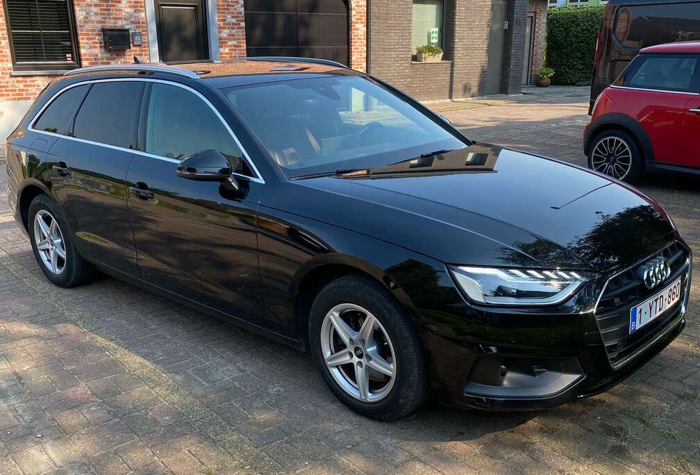 Audi A4 Avant 30 TDI S tronic