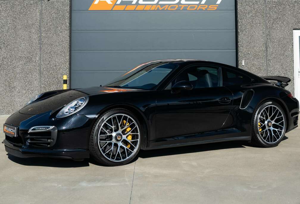 Porsche 911 Turbo S