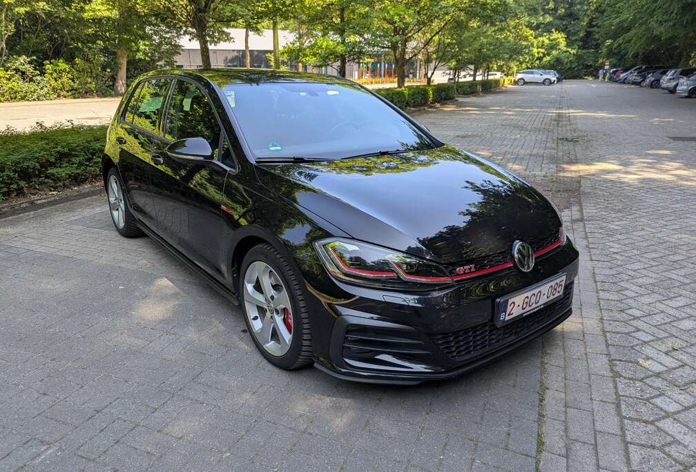 Volkswagen Golf GTI 2.0 TSI OPF DSG Performance