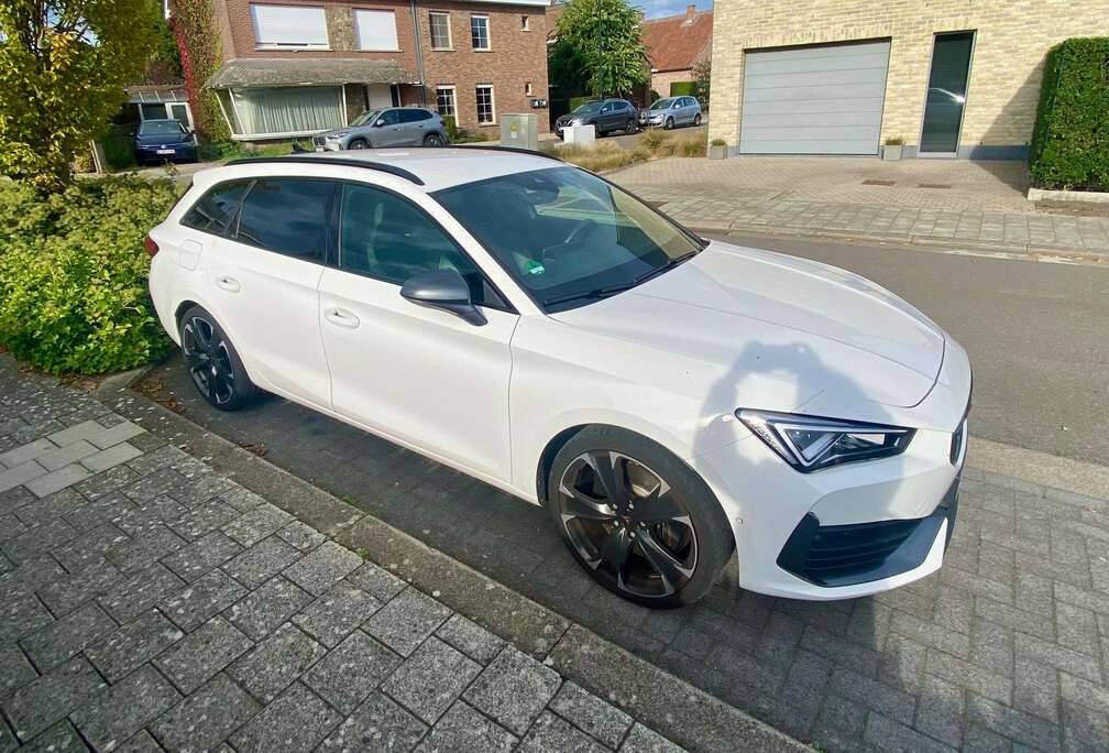 Leon Sportstourer 1.4 e-Hybrid (180 kW System) VZ