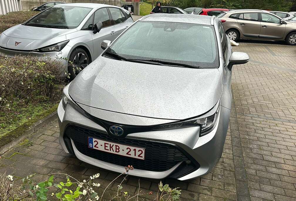 Toyota 1.8 Hybrid Touring Sports