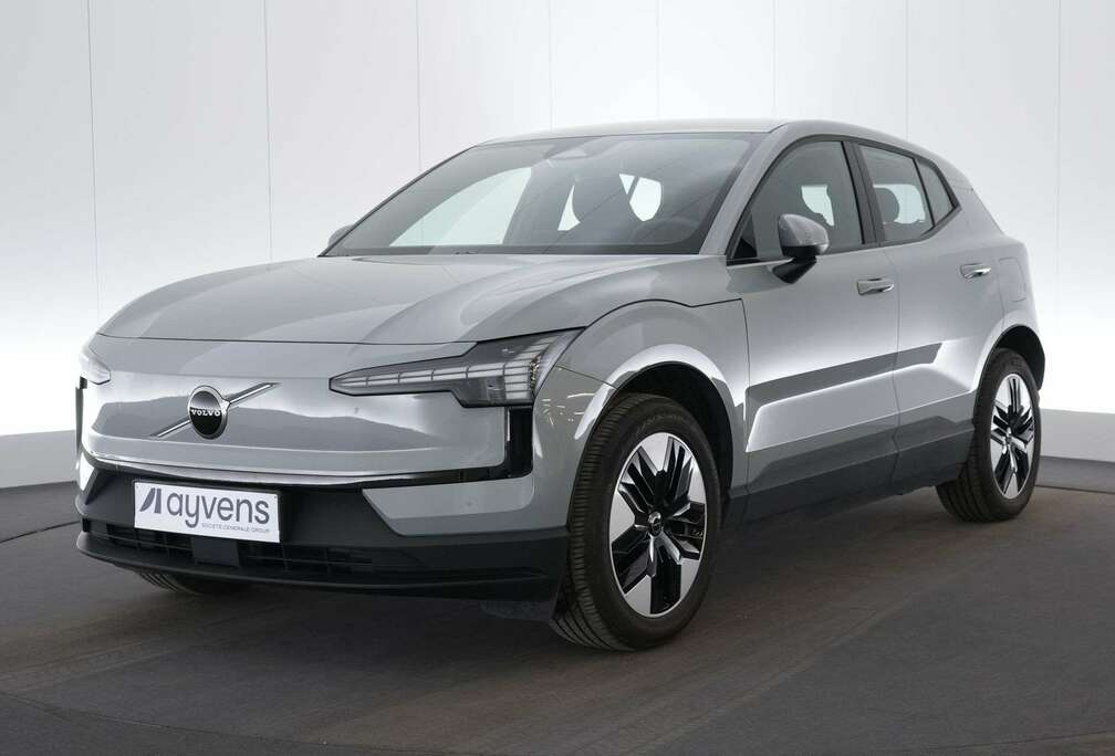 Volvo Single Motor Core LED GPS PDC CAM Carplay BLIS Ver