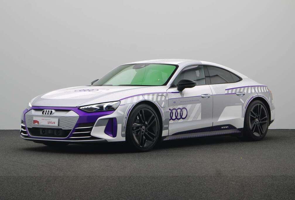 Audi 93.4 kWh QUATTRO 598 PK - ICE RACE EDITION NR 5/99