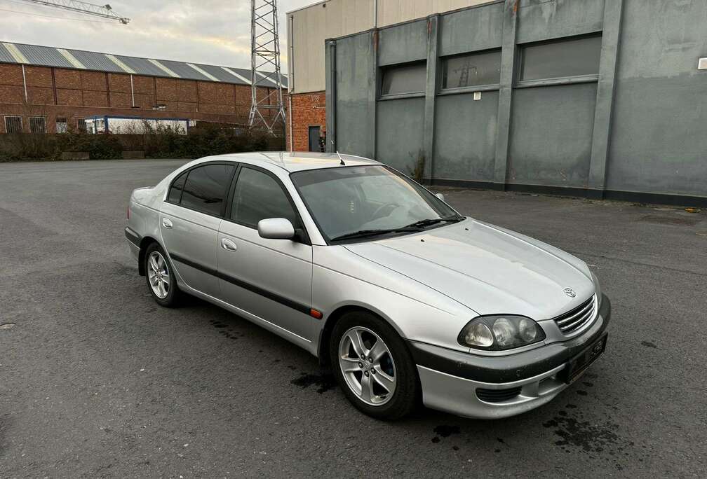 Toyota 1.6i 16v AIRCO JANTE ALUMINIUM CLIMATISÉ