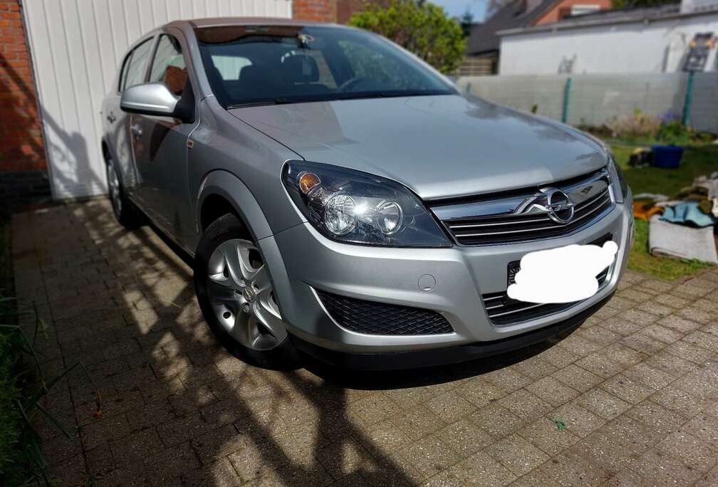 Opel 1.6 Edition Sport