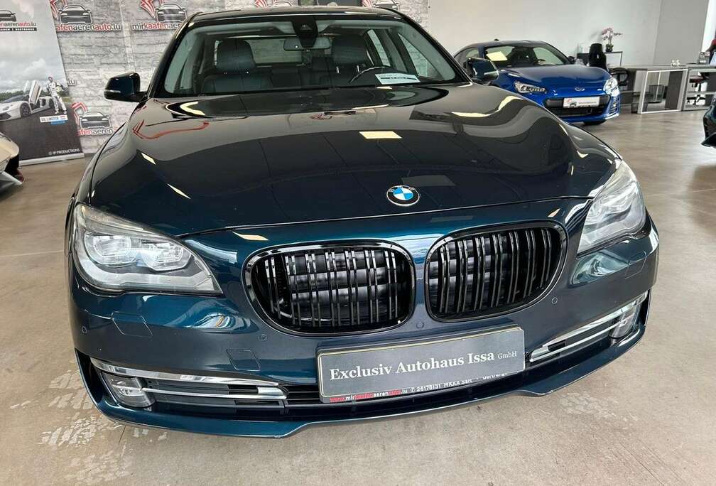 BMW d xDrive**NAVI**LEDER**SHZ**R-KAM**SOFT**