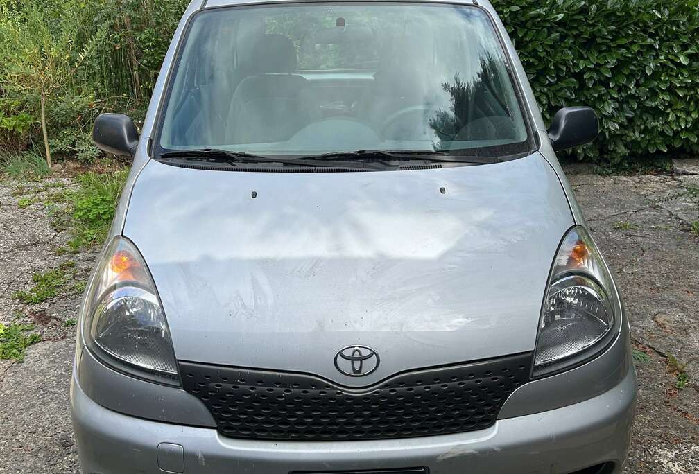 Toyota 1.3i 16v Linea Luna
