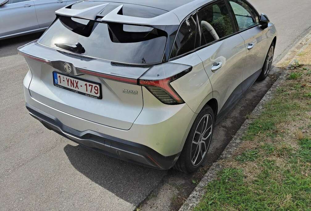 MG 4 Extended Range Trophy (77 kWh)