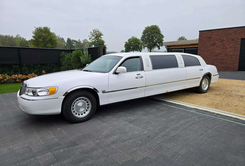 Lincoln Limousine 70 inch