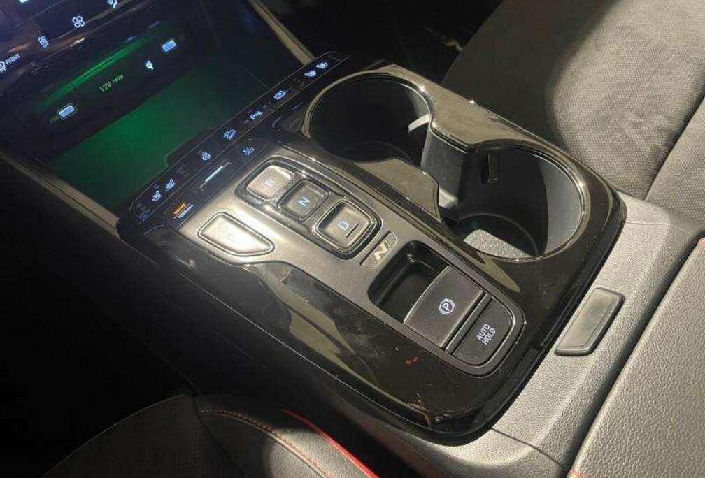 Hyundai 1.6 Shine Plug-in AWD