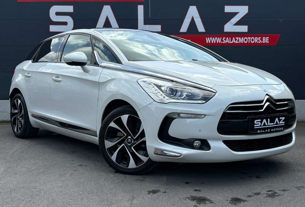 Citroen DS5 2.0 HDi So Chic/DIESEL/GARANTIE/CAMERA/NAVIGATION/CLIMATISATION/TOITPANORMIQUE