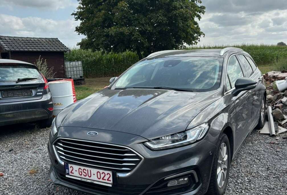 Ford Clipper 2.0 HEV Titanium