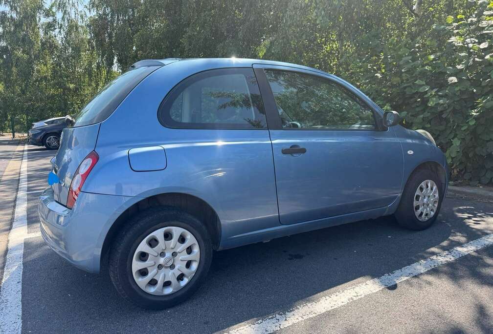 Nissan 1.2i Visia