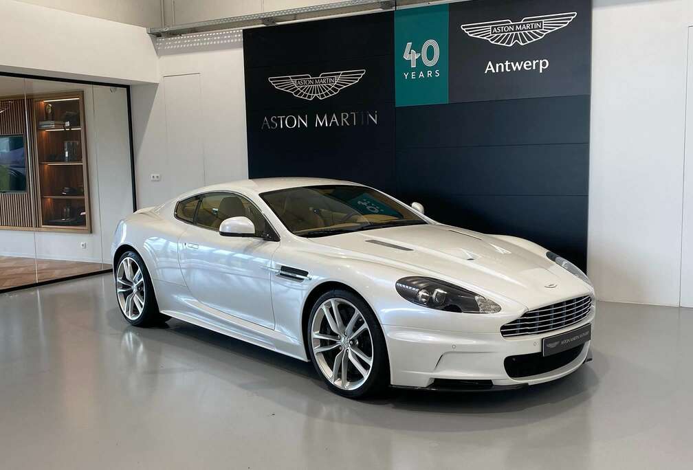 Aston Martin 5.9i V12 Touchtronic