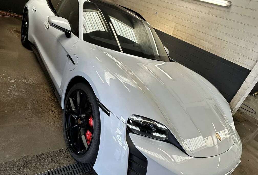 Porsche GTS Sport Turismo