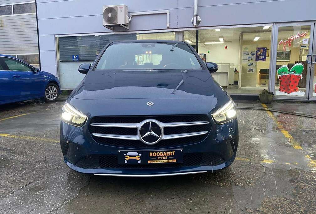 Mercedes-Benz B 180 Launch Edition