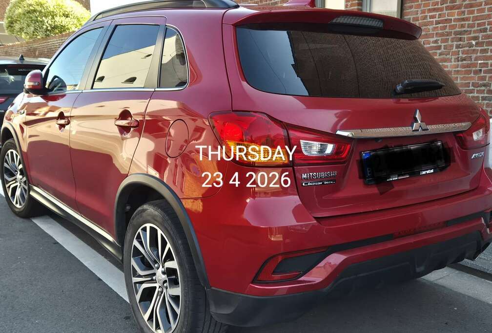 Mitsubishi 1.6i 2WD Diamond Edition