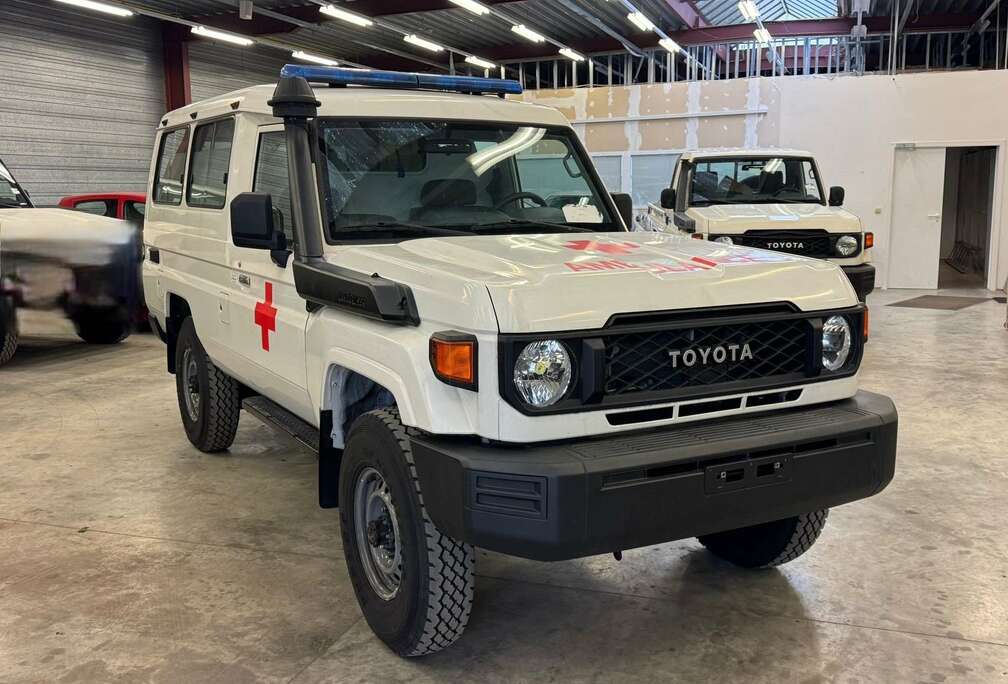 Toyota 78 Metal top Hzj 78ambulance