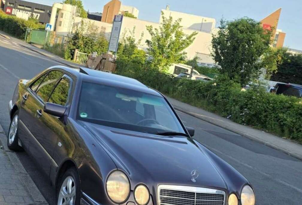 Mercedes-Benz Elegance