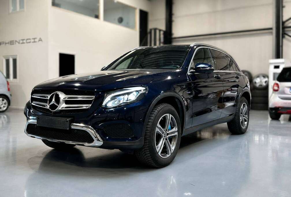 Mercedes-Benz E 4MATIC Plug-In Hybrid / Pano / Head-Up Display / Alcantara / Sièges Électriques
