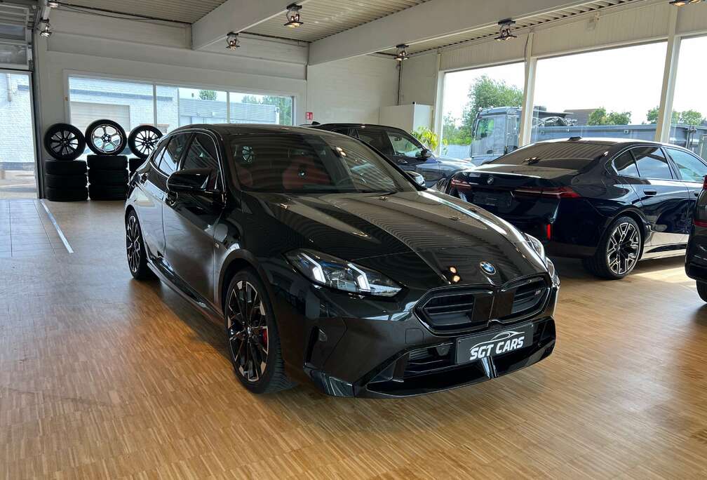 BMW M135iXA - M pack Pro - Driving Prof. - Parking plus - Head-up - Elekt. SportSeats -