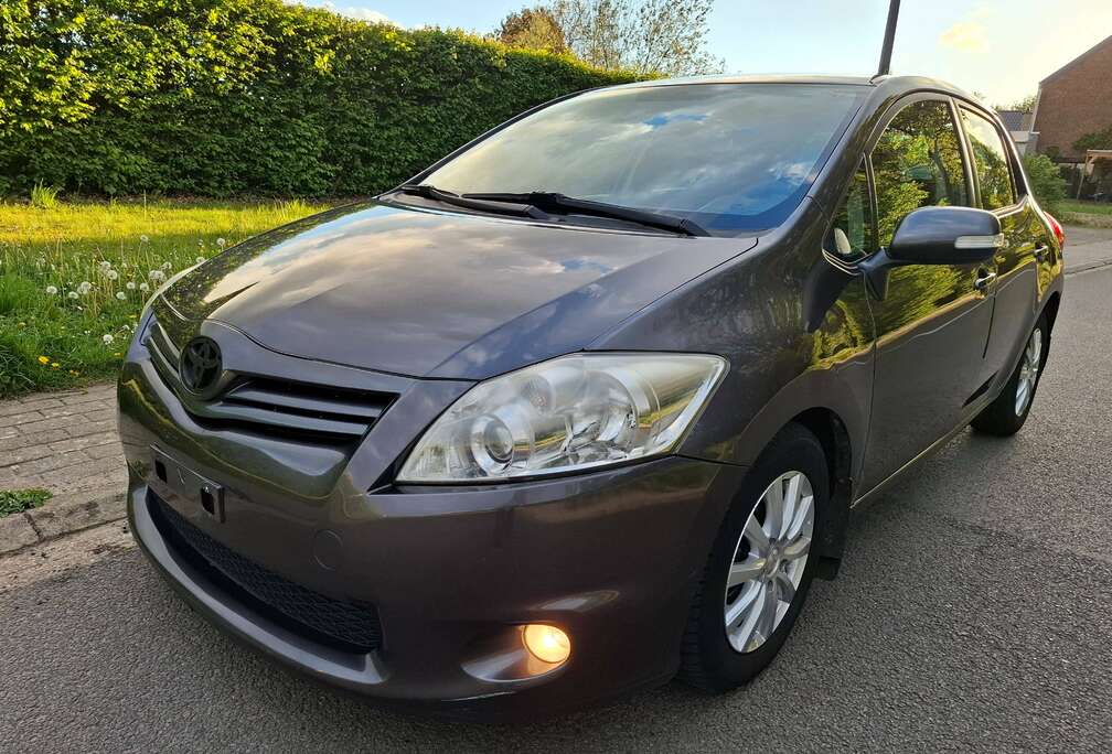 Toyota 1.4 D-4D ECO Executive DPF Navi / Climat