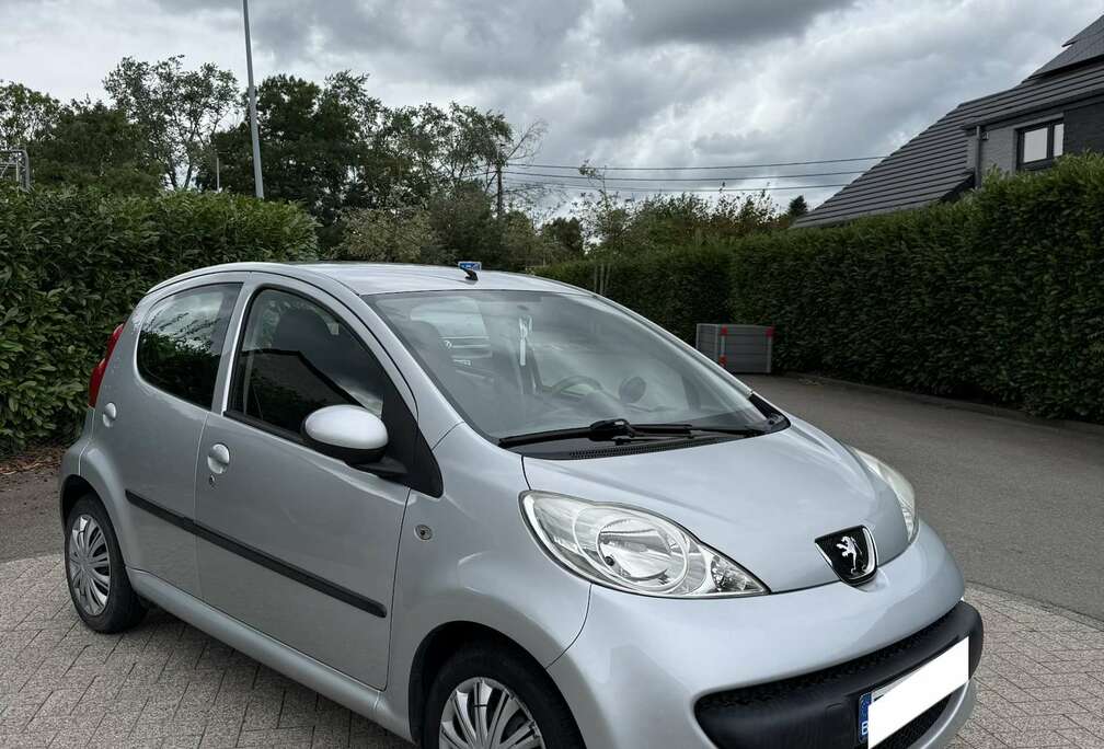 Peugeot 1.0i Urban Move