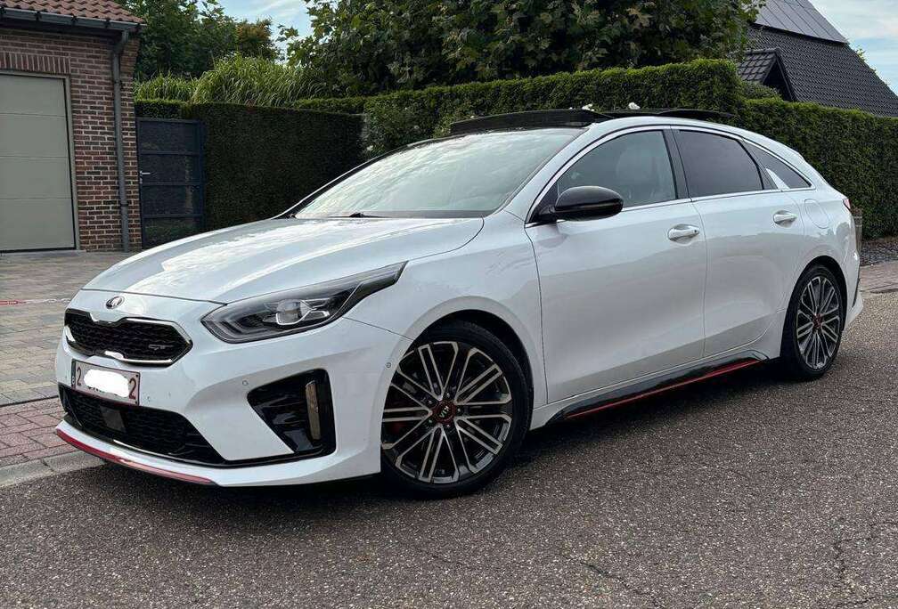 Kia ProCeed GT 1.6 T-GDi GT DCT ISG