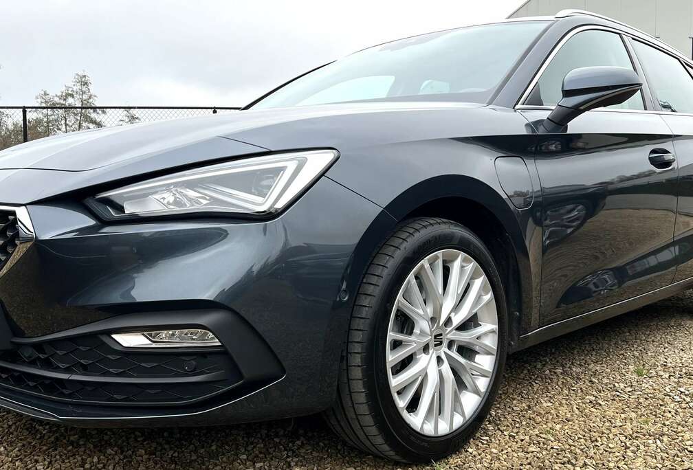 SEAT 1.4 e-Hybrid DSG Xcellence*Mirro L*Zetelvw*Acc*La