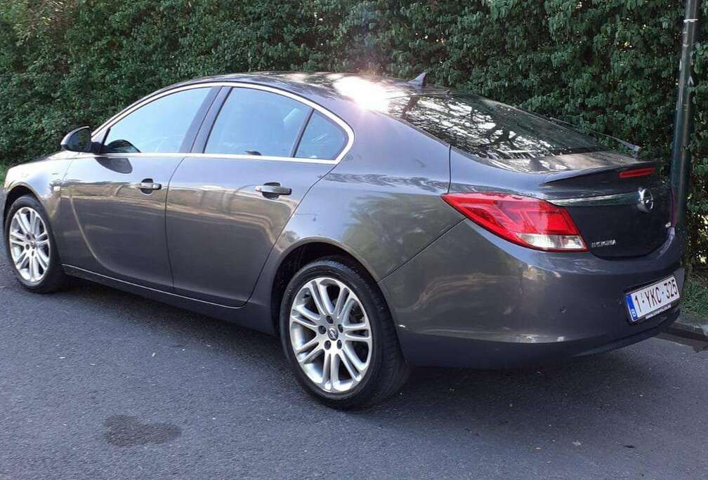 Opel Insignia 2.0 CDTi Edition DPF