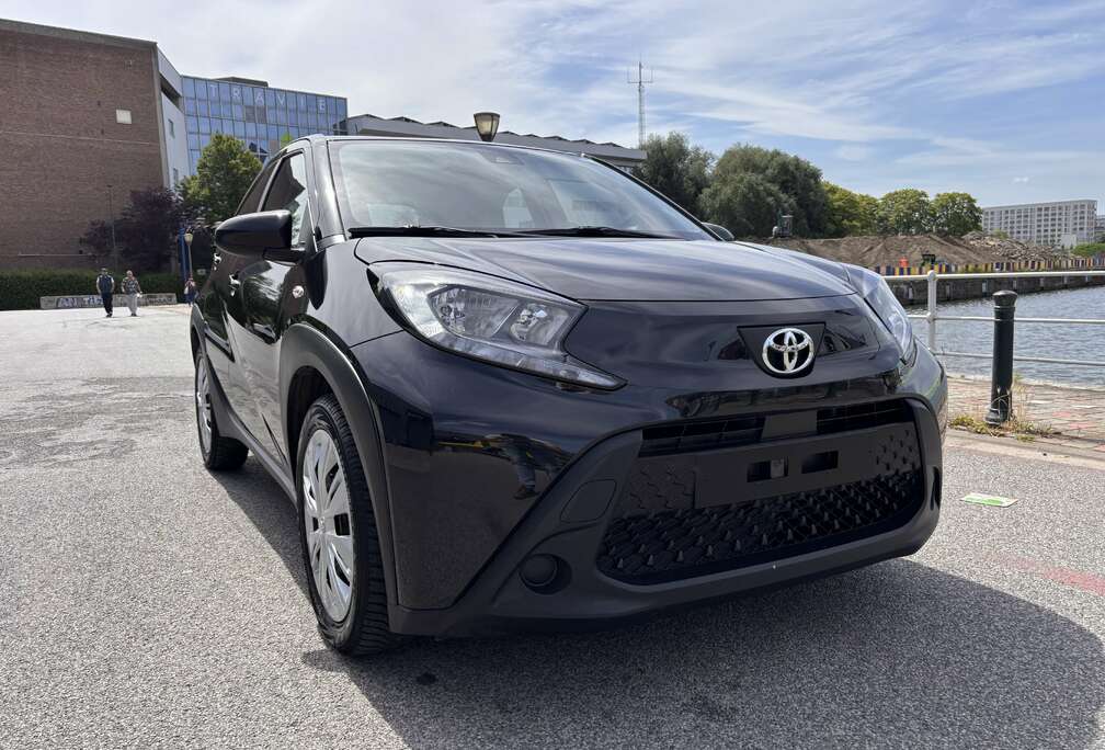 Toyota X Play  NIEUWSTAAT   GARANTIE TOT 06/2032
