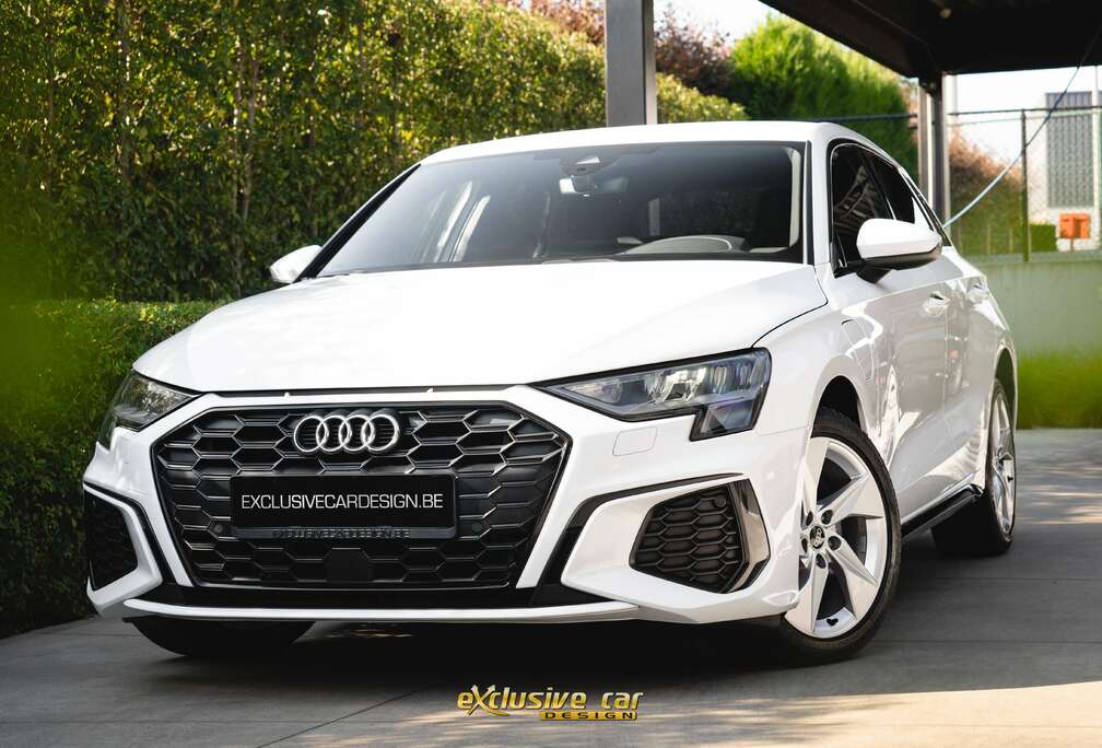 Audi 45 TFSIe S line Competition Sportback PHEV /Alcantara/Phone Box/Carplay/Keyless/Zetelverwarming/