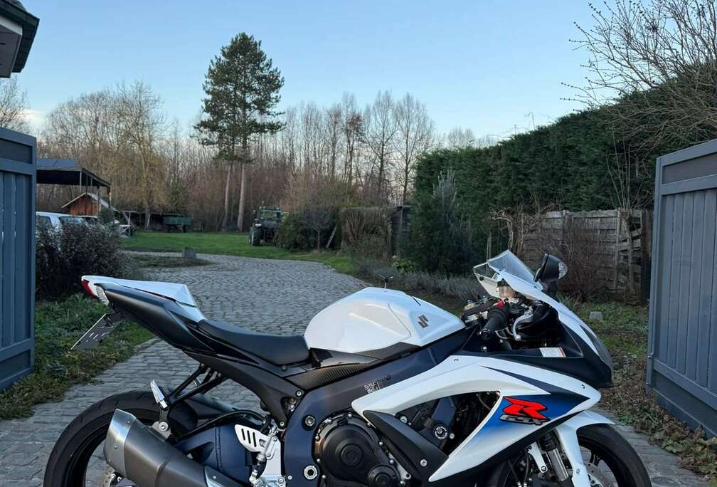 Suzuki *1300KM NEW!!* @AelbrechtMotors