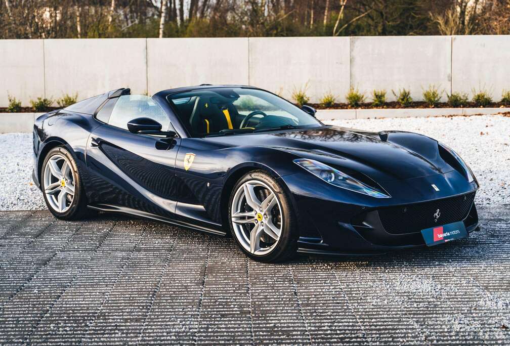 Ferrari GTS / Blu America / Carbon / Lift / Racing Seat