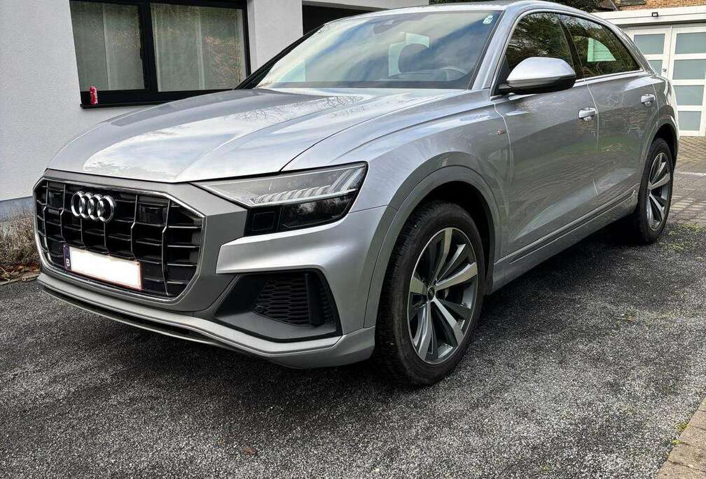 Audi Q8 55 TFSI Quattro Tiptronic (EU6AP)