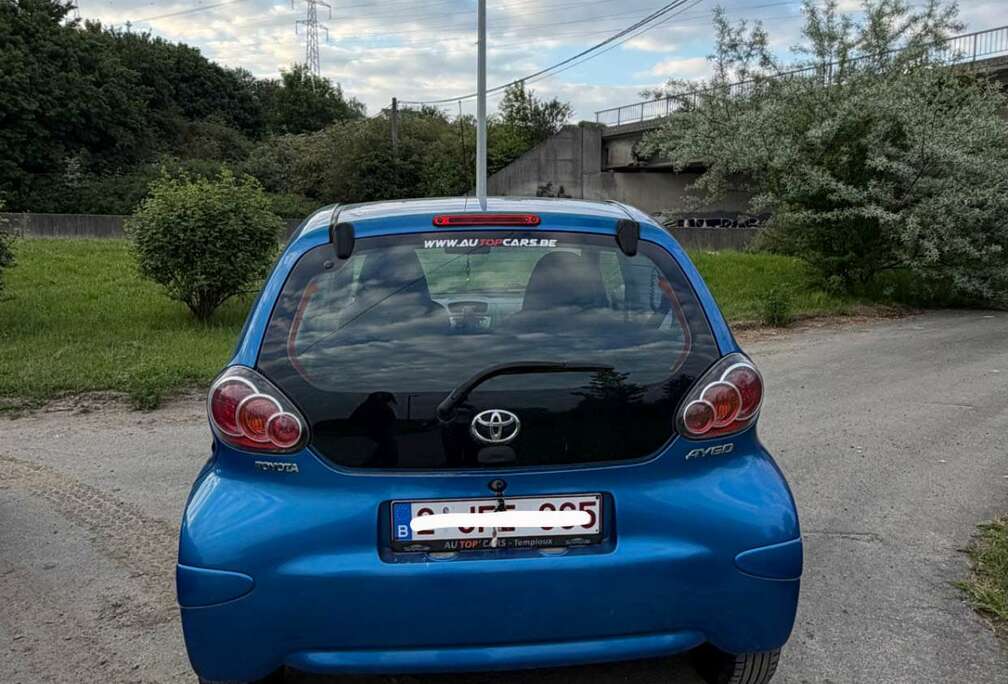 Toyota Yaris Millenium