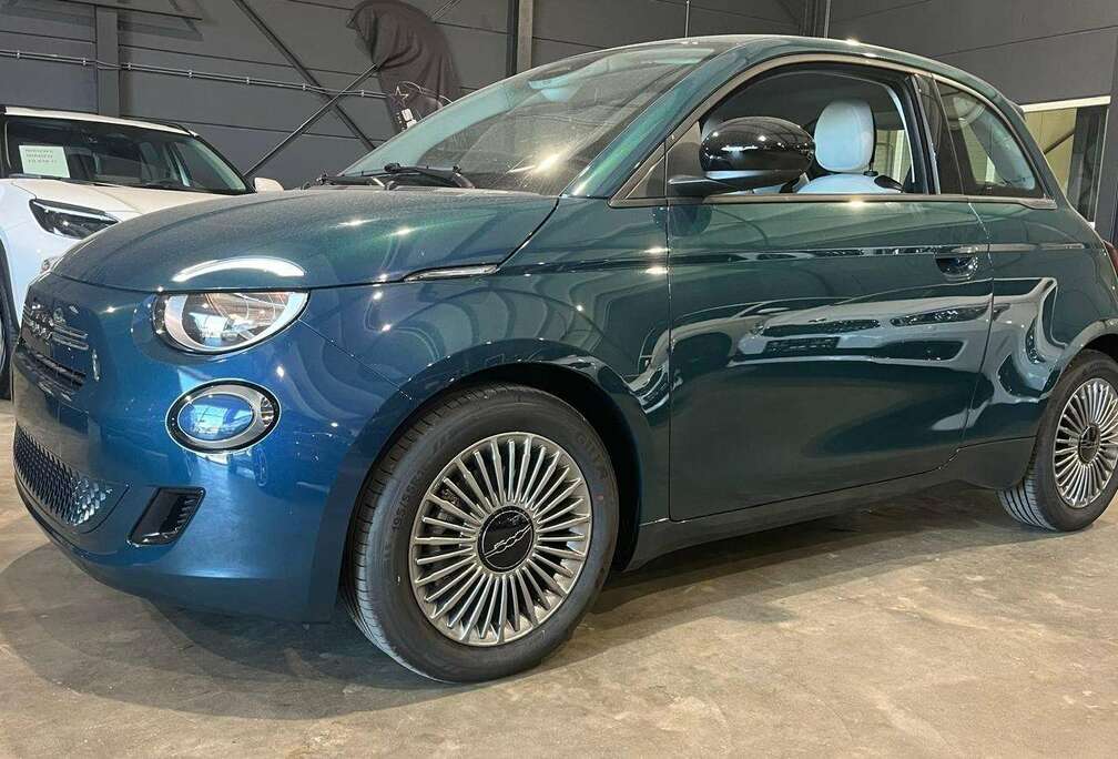 Fiat 1.0i MHEV Icon Hybrid - Nieuw 11 km