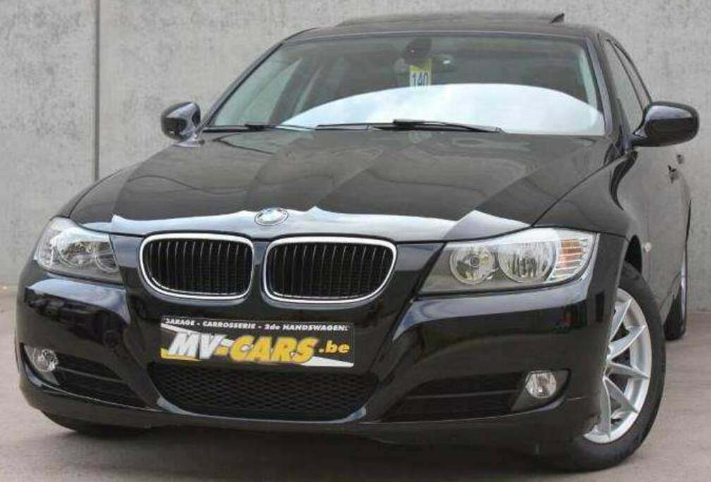 BMW 318i Berline/Pdc/Leder/Navi/bluetooth