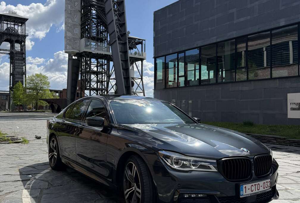 BMW 740eAS Plug-In Hybrid (240 kW)